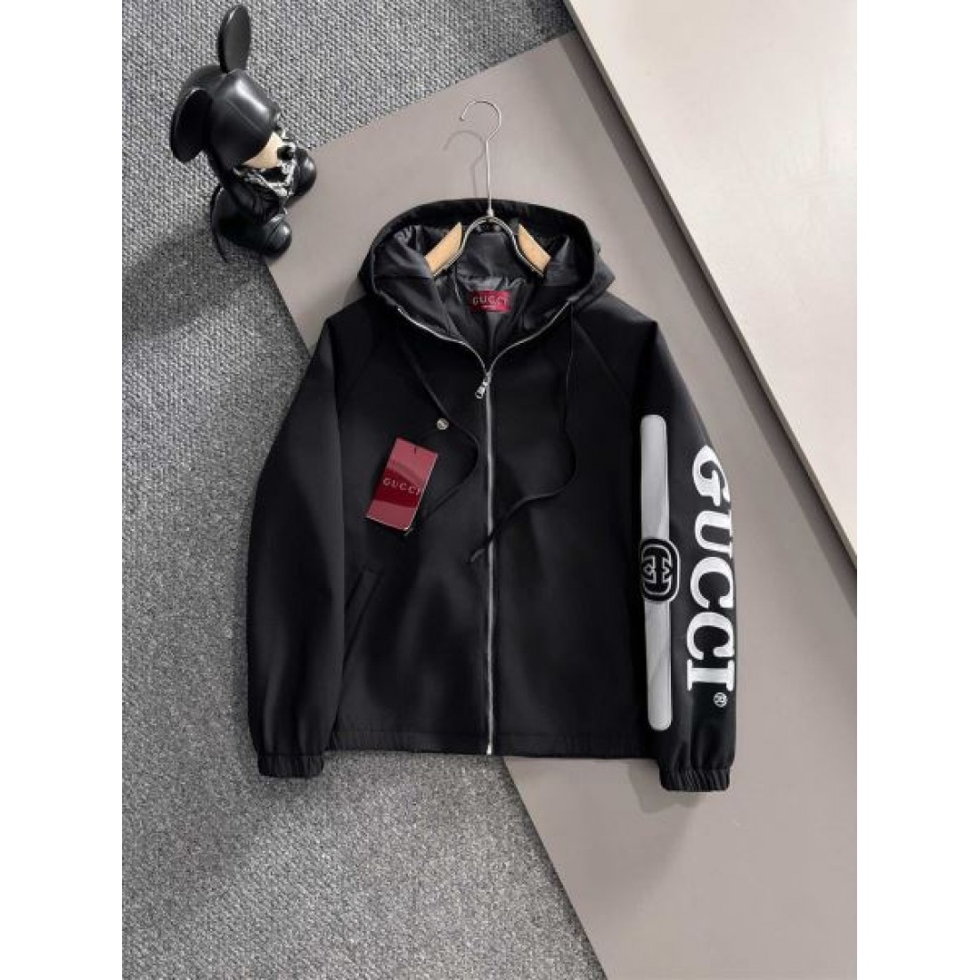  華やか アイコニック 個性派 GUCCI グッチ コピー 上下セット 印象的 デザイン性