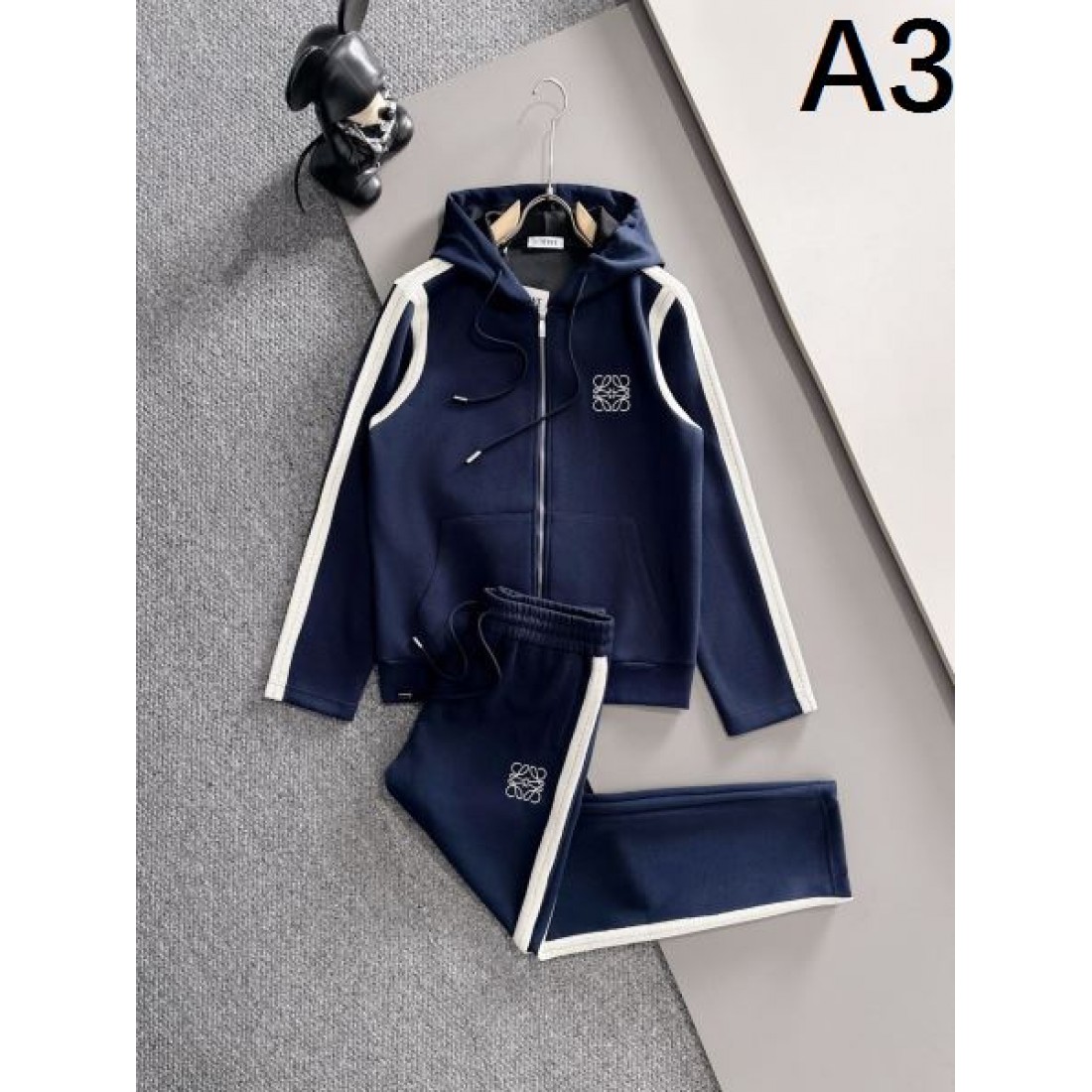 ミニマル 気品 ナチュラル LOEWE ロエベ コピー 上下セット 落ち着き 大人向け