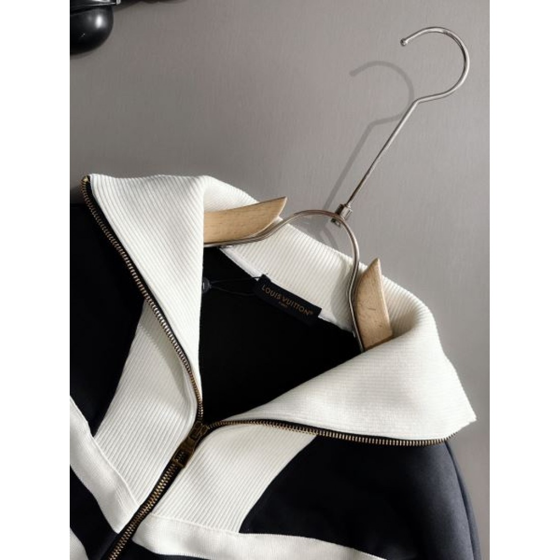 都会的 エレガント 精巧 LOUIS VUITTON ルイヴィトン コピー 上下セット 希少