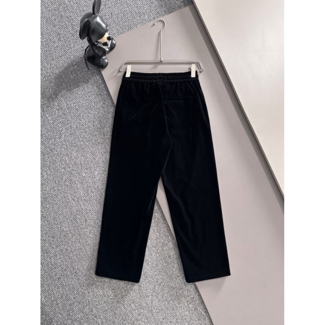 高級感 モダン 洗練 LOUIS VUITTON ルイヴィトン コピー 上下セット 定番 