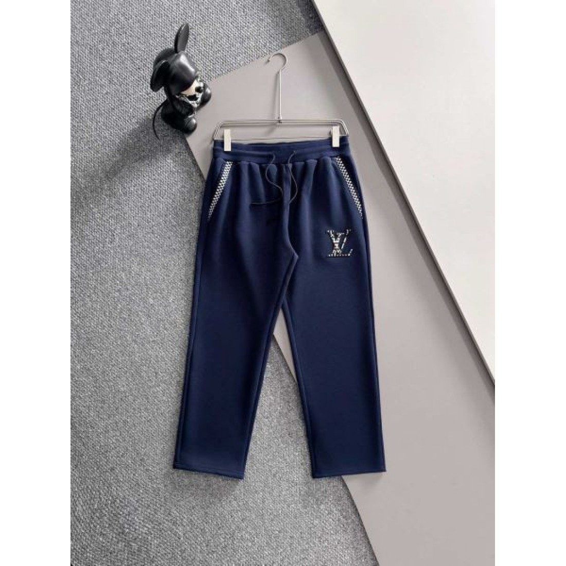 ラグジュアリー 正規品 LOUIS VUITTON ルイヴィトン コピー 上下セット 高品質 人気