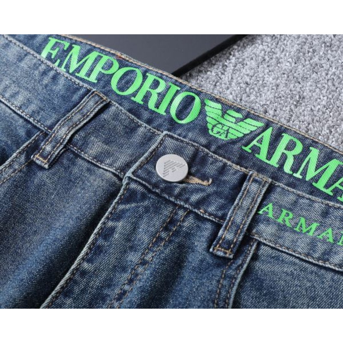 シンプル 高級感 ARMANI アルマーニ コピー ジーパン 洗練 定番