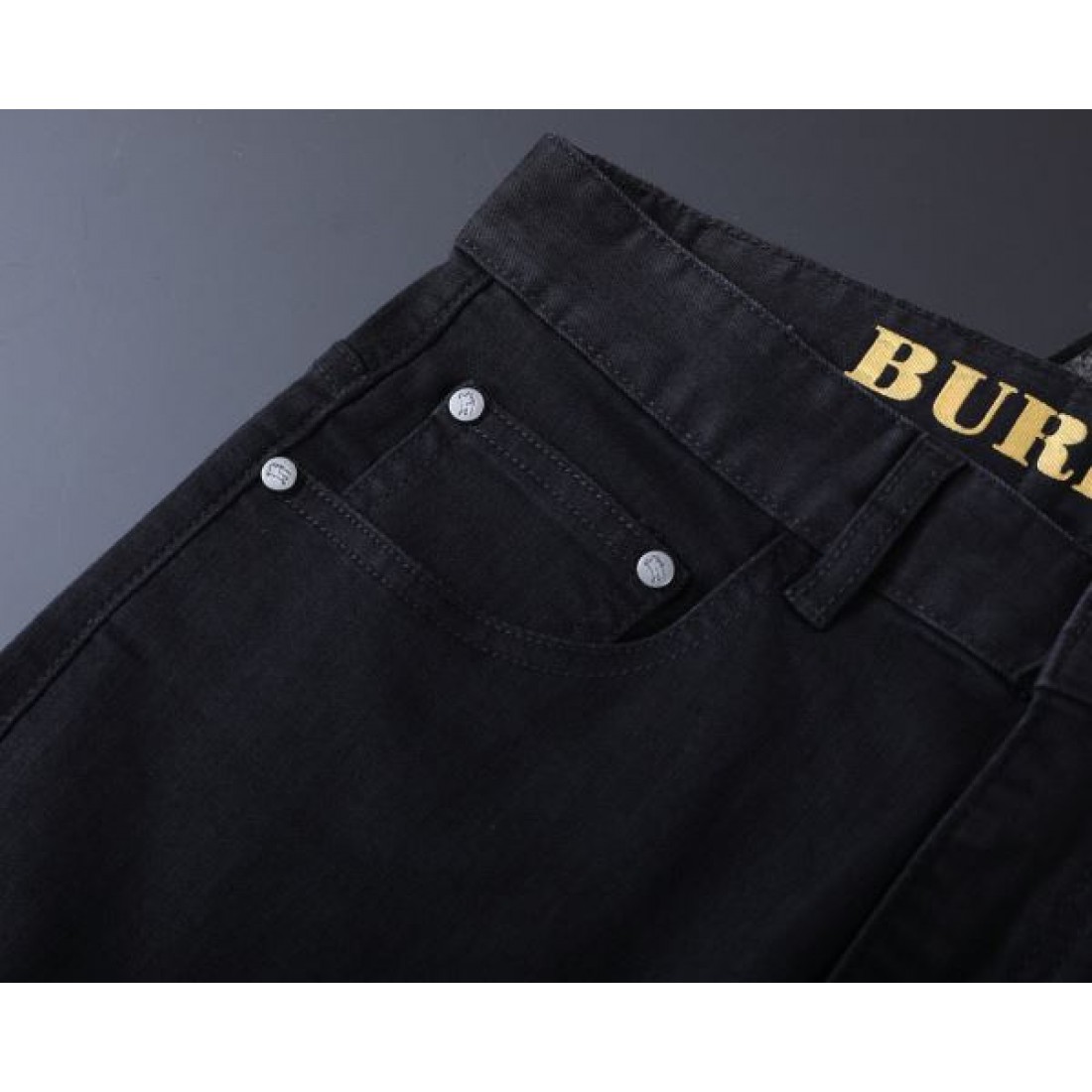 上品 クラシック BURBERRY バーバリー コピー ジーパン 定番 高品質