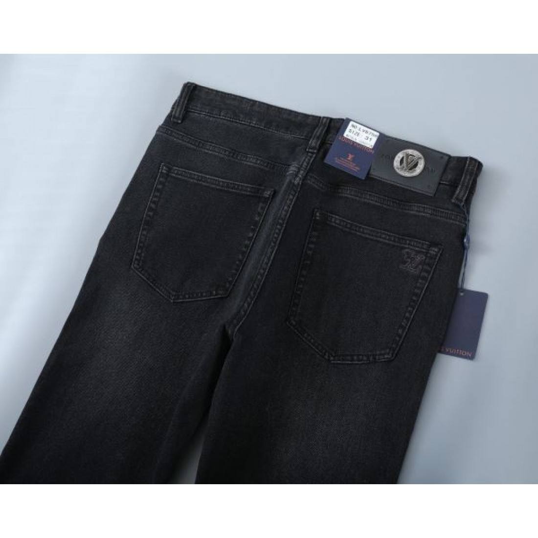 エレガント 上質 LOUIS VUITTON ルイヴィトン コピー ジーパン 落ち着き 高級感
