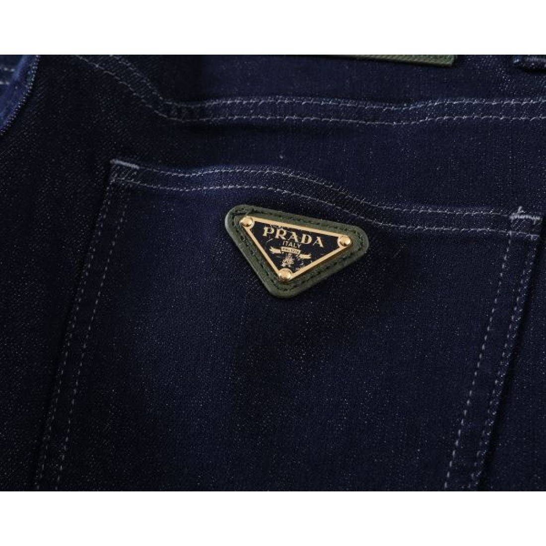 定番 高級感 PRADA プラダ スーパーコピー ジーパン 落ち着き 人気