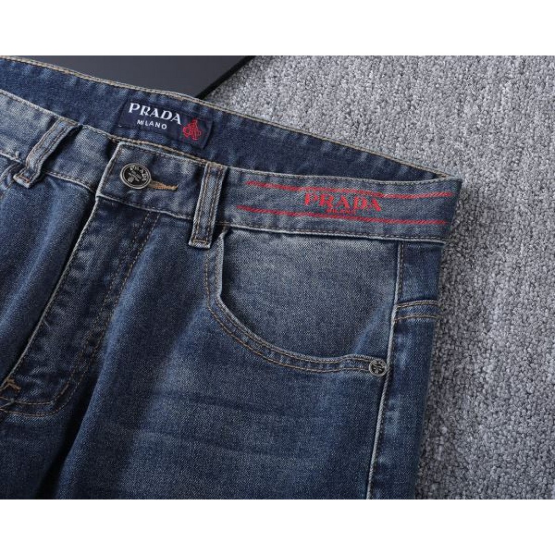 シンプル 上質 PRADA プラダ スーパーコピー ジーパン 洗練 定番