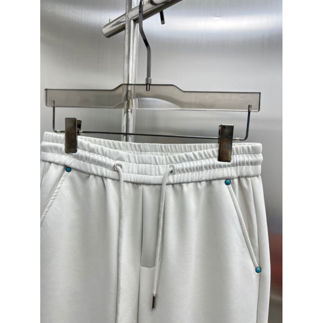 シンプル 上質 LOUIS VUITTON ルイヴィトン コピー カジュアルパンツ 洗練 大人向け