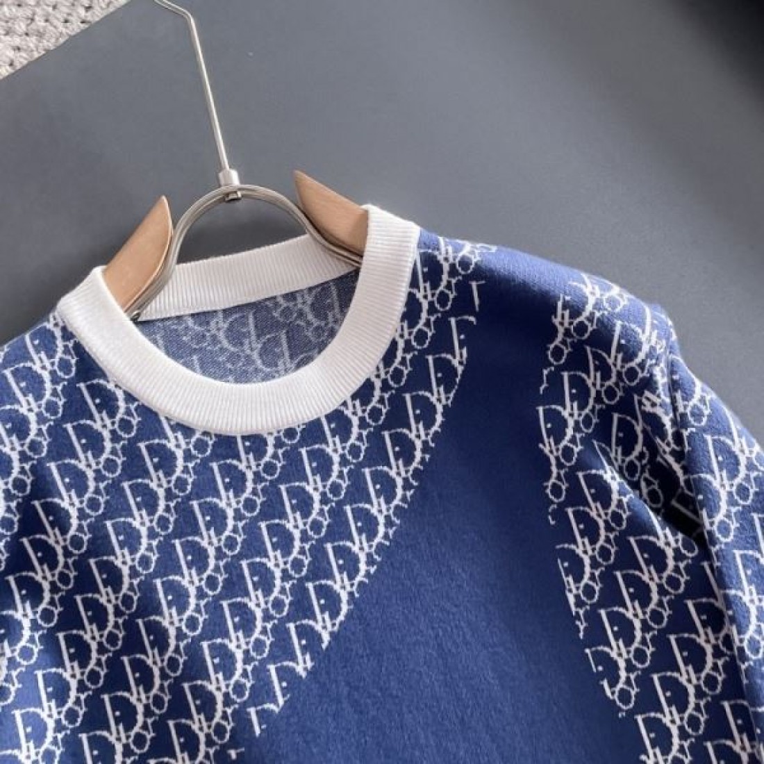 エレガント 上質 DIOR ディオール コピー セーター 洗練 高級感