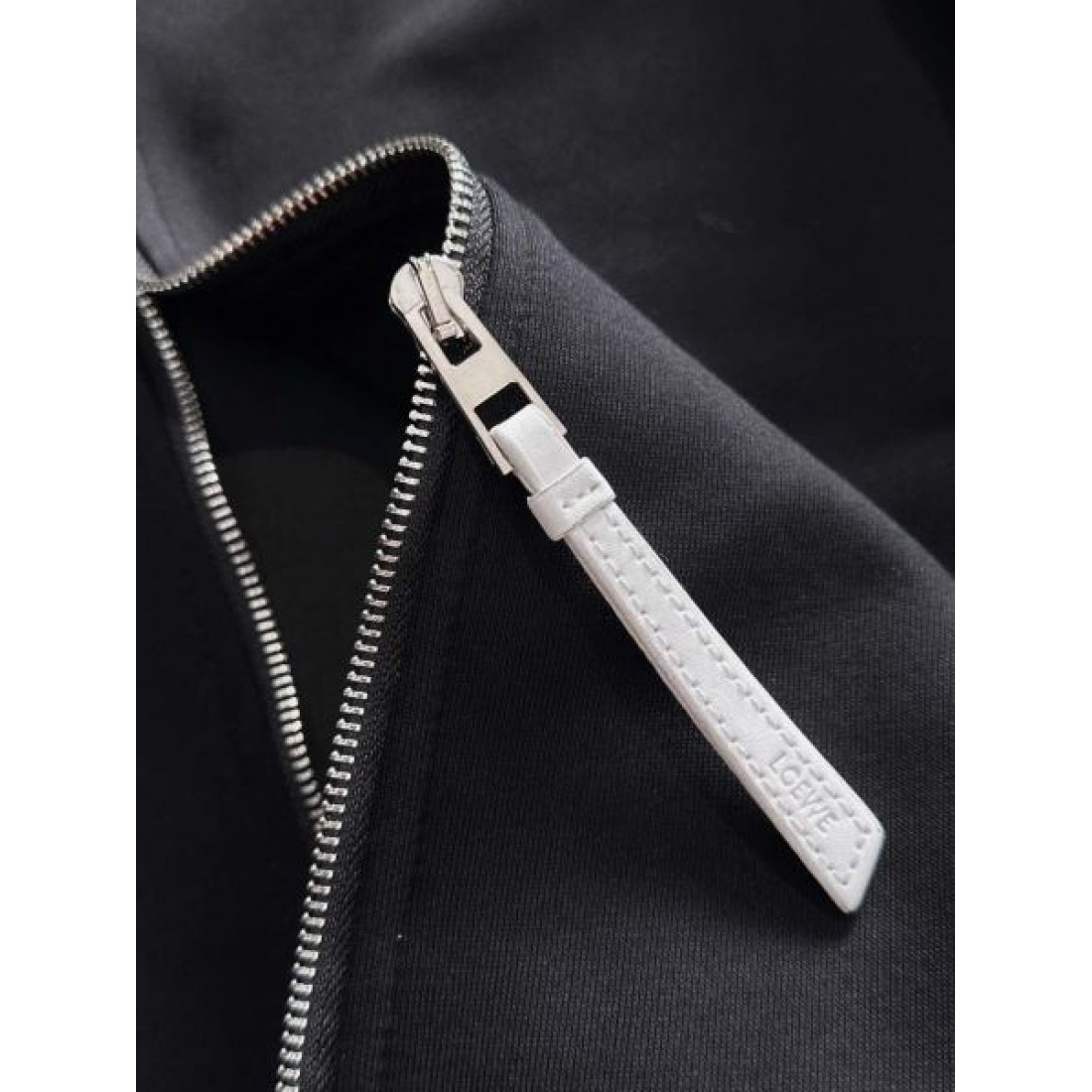  ミニマル 上質 LOEWE ロエベ コピー 上下セット 洗練 大人向け