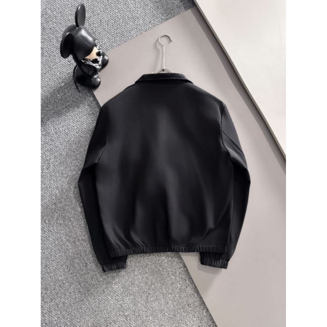 ラグジュアリー 定番 LOUIS VUITTON ルイヴィトン コピー 上下セット 上品 洗練