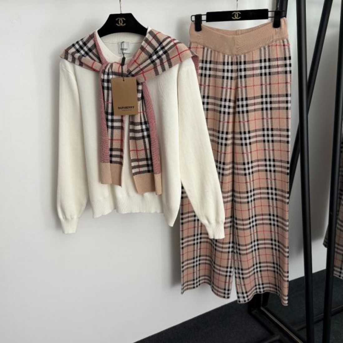上質 クラシック BURBERRY バーバリー コピー セットアップ 高見え 上品