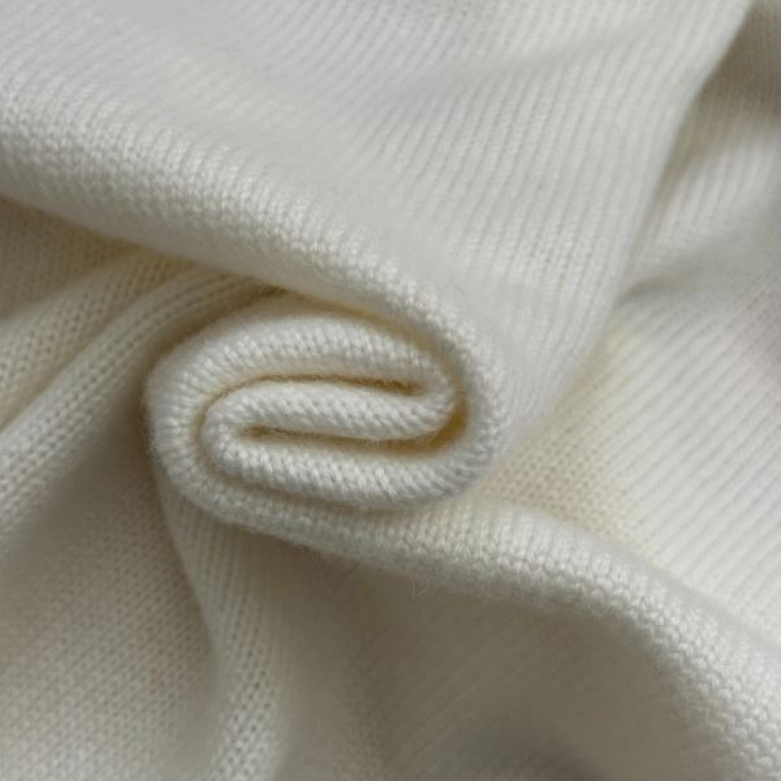 大人カジュアル 柔らか BURBERRY バーバリー コピー 長袖ニット 着回し便利 快適素材