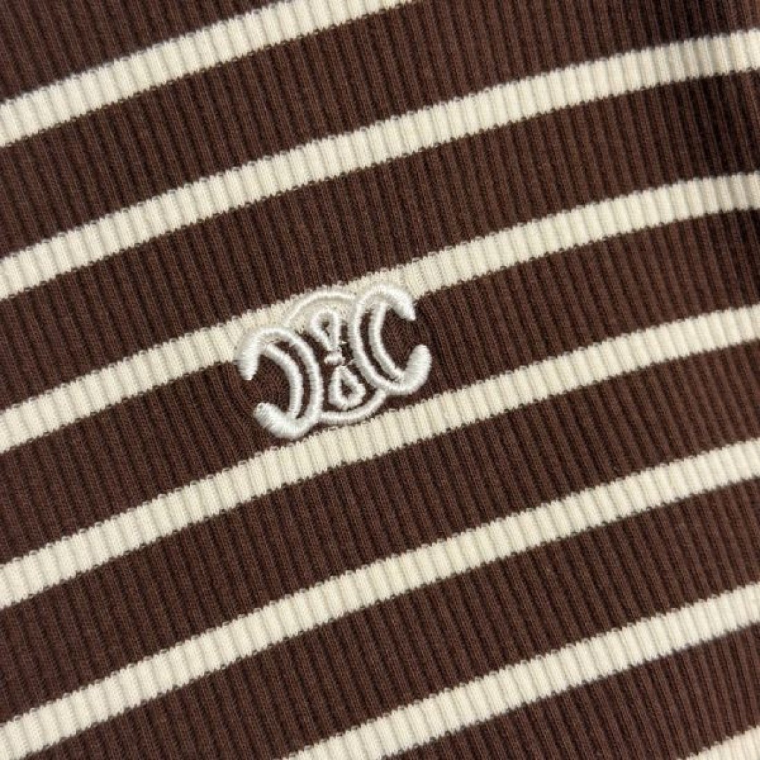  ミニマル 洗練 CELINE セリーヌ コピー 長袖Tシャツ 軽やか素材 着心地抜群