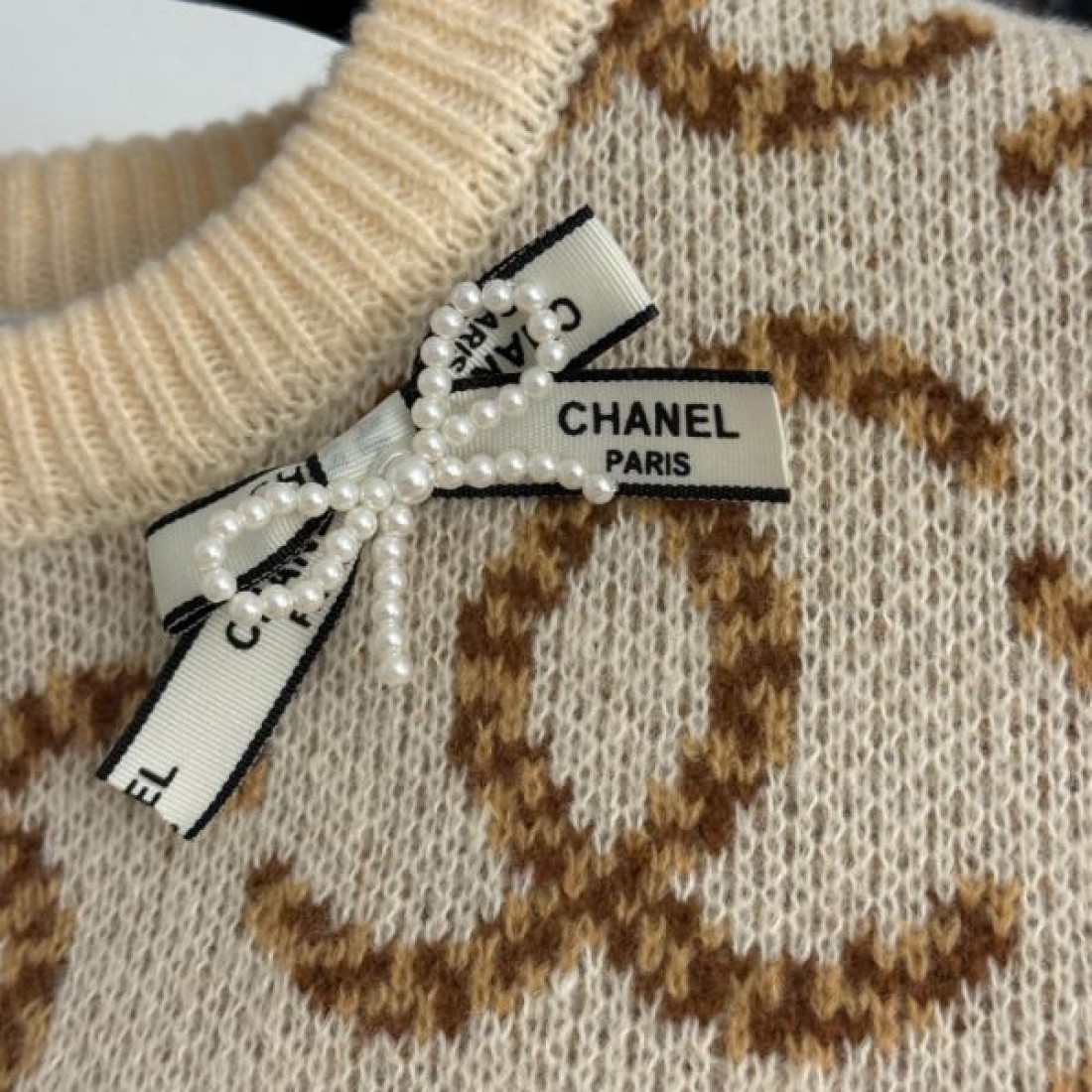 シンプル 高級感 CHANEL シャネル コピー 長袖ニット 軽やか素材 着心地良好