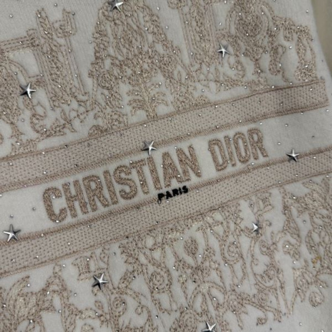 シンプル 上品 DIOR ディオール 長袖ニット 柔らか生地 着回し便利