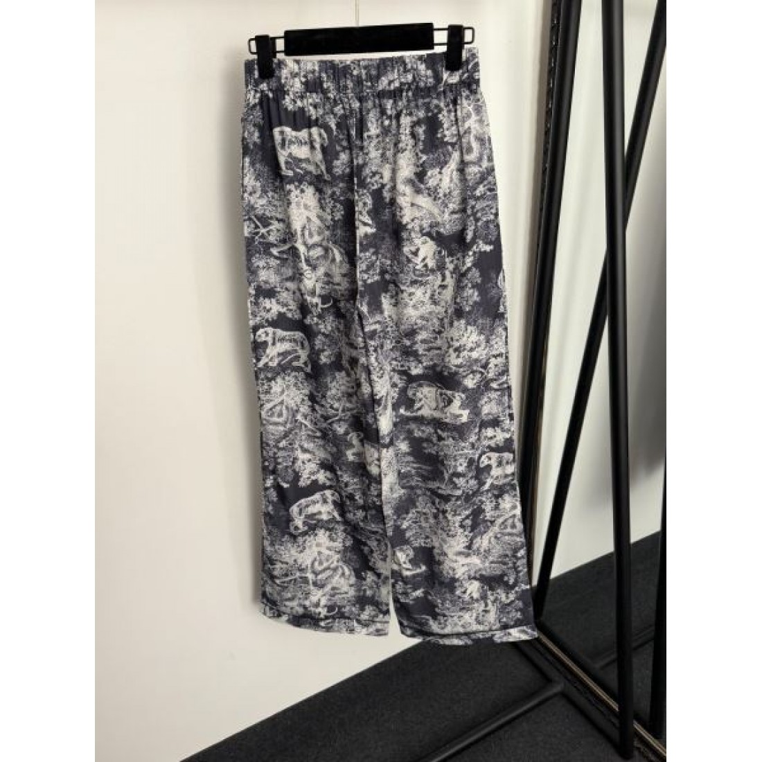 大人スタイル 高見え DIOR ディオール コピー セットアップ 快適素材 人気モデル