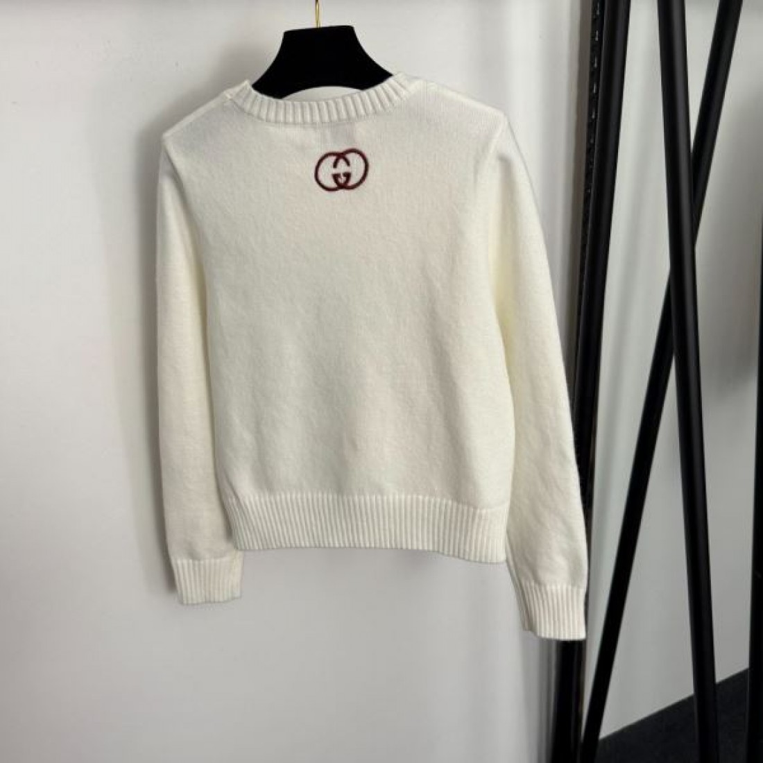 カジュアル 上品 FENDI フェンディ コピー 長袖ニット 柔らか生地 着回し万能