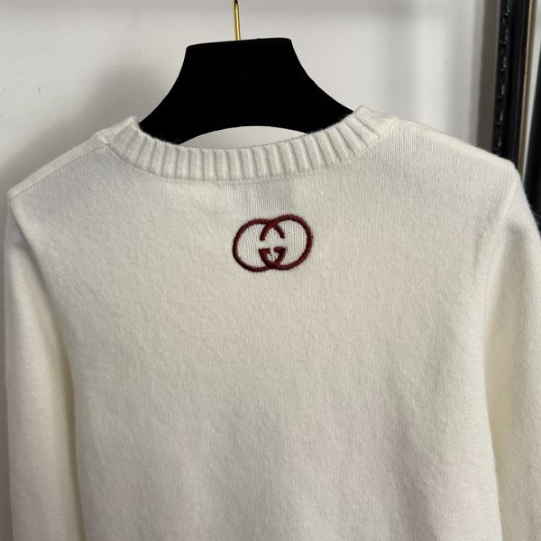 カジュアル 上品 FENDI フェンディ コピー 長袖ニット 柔らか生地 着回し万能