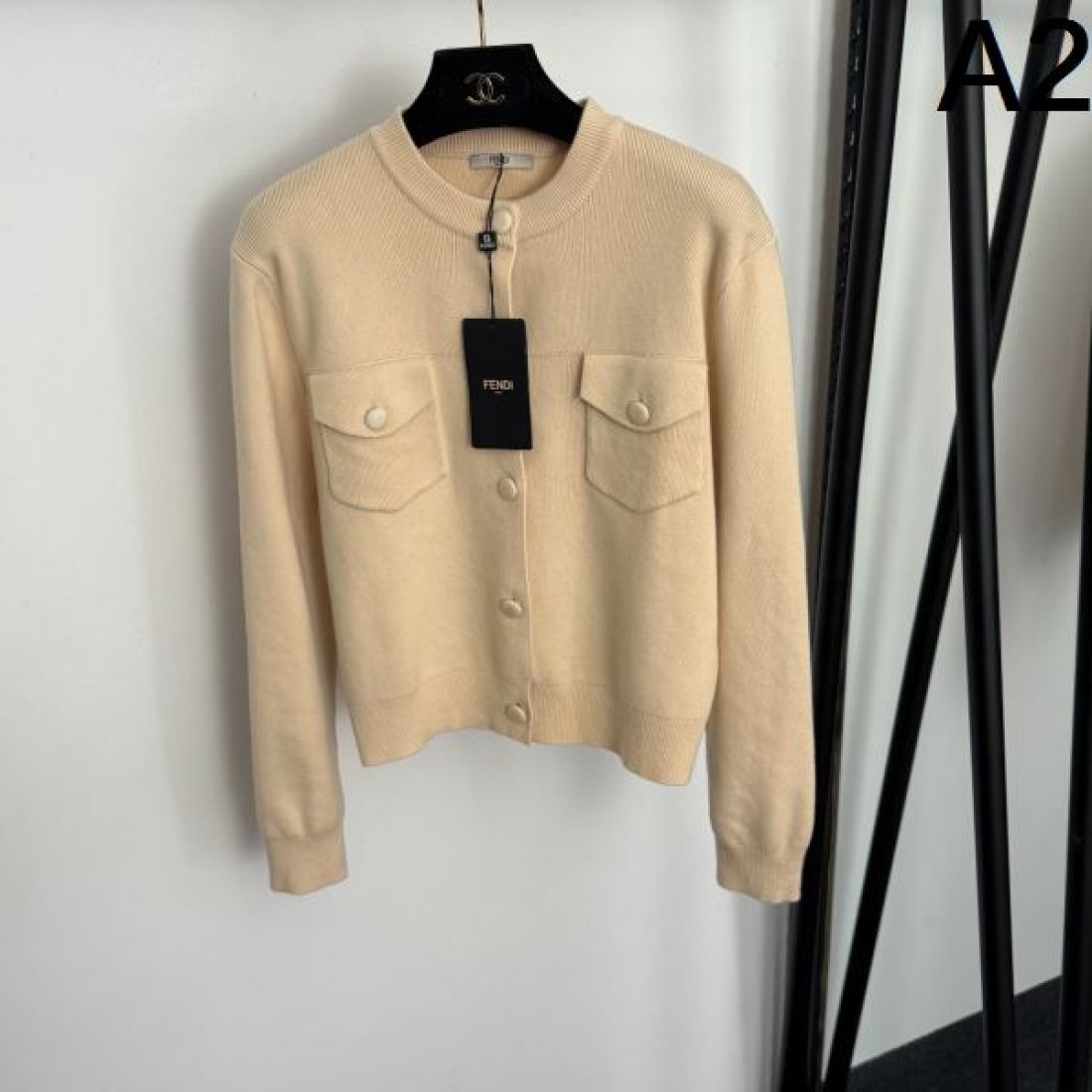人気 定番 FENDI フェンディ コピー ニットカーディガン 軽やか素材 おしゃれ感
