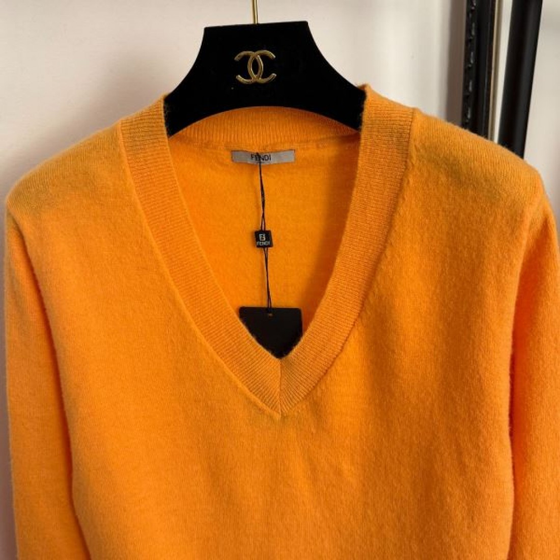 洗練デザイン 大人カジュアル FENDI フェンディ コピー 長袖ニット 上質素材 快適フィット