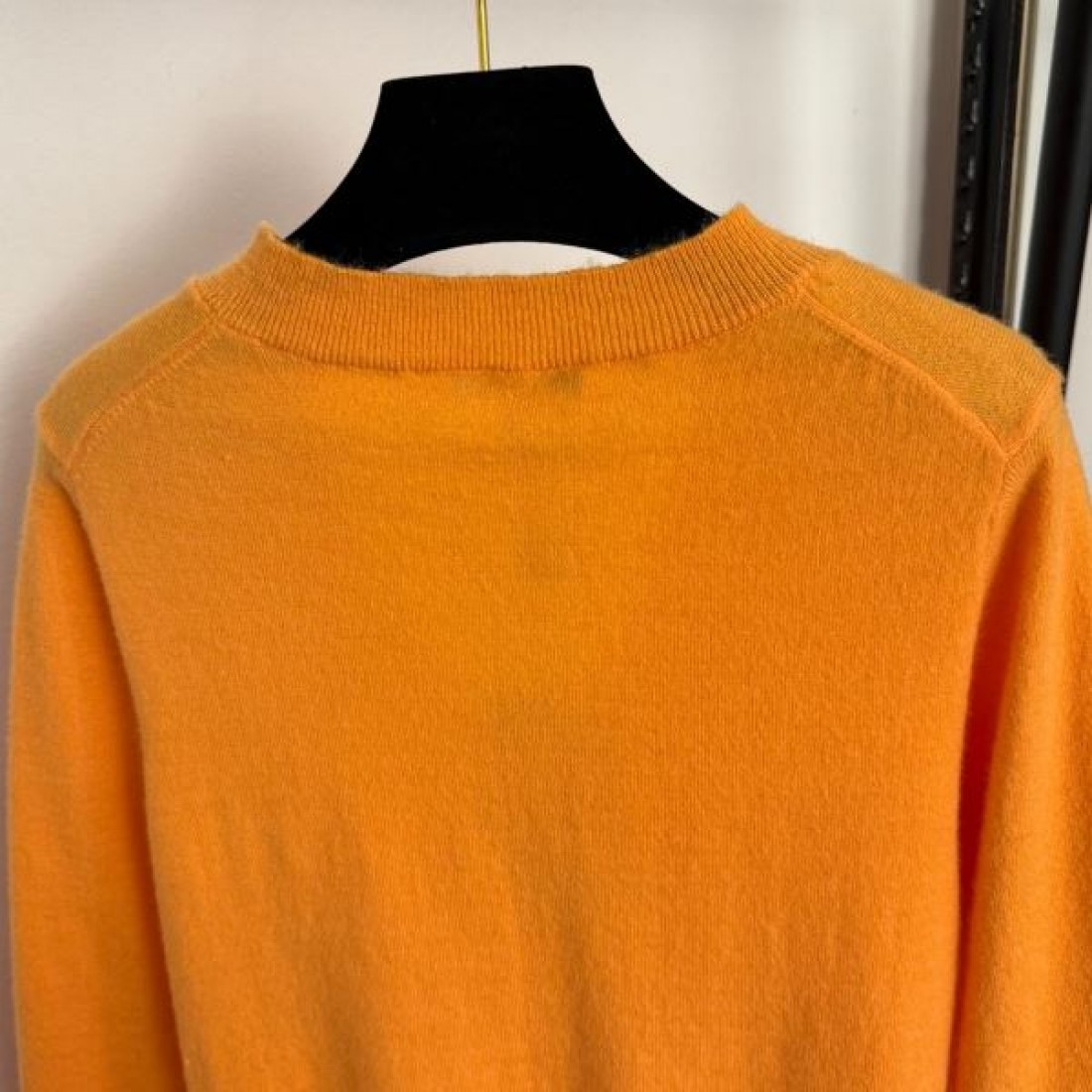 洗練デザイン 大人カジュアル FENDI フェンディ コピー 長袖ニット 上質素材 快適フィット