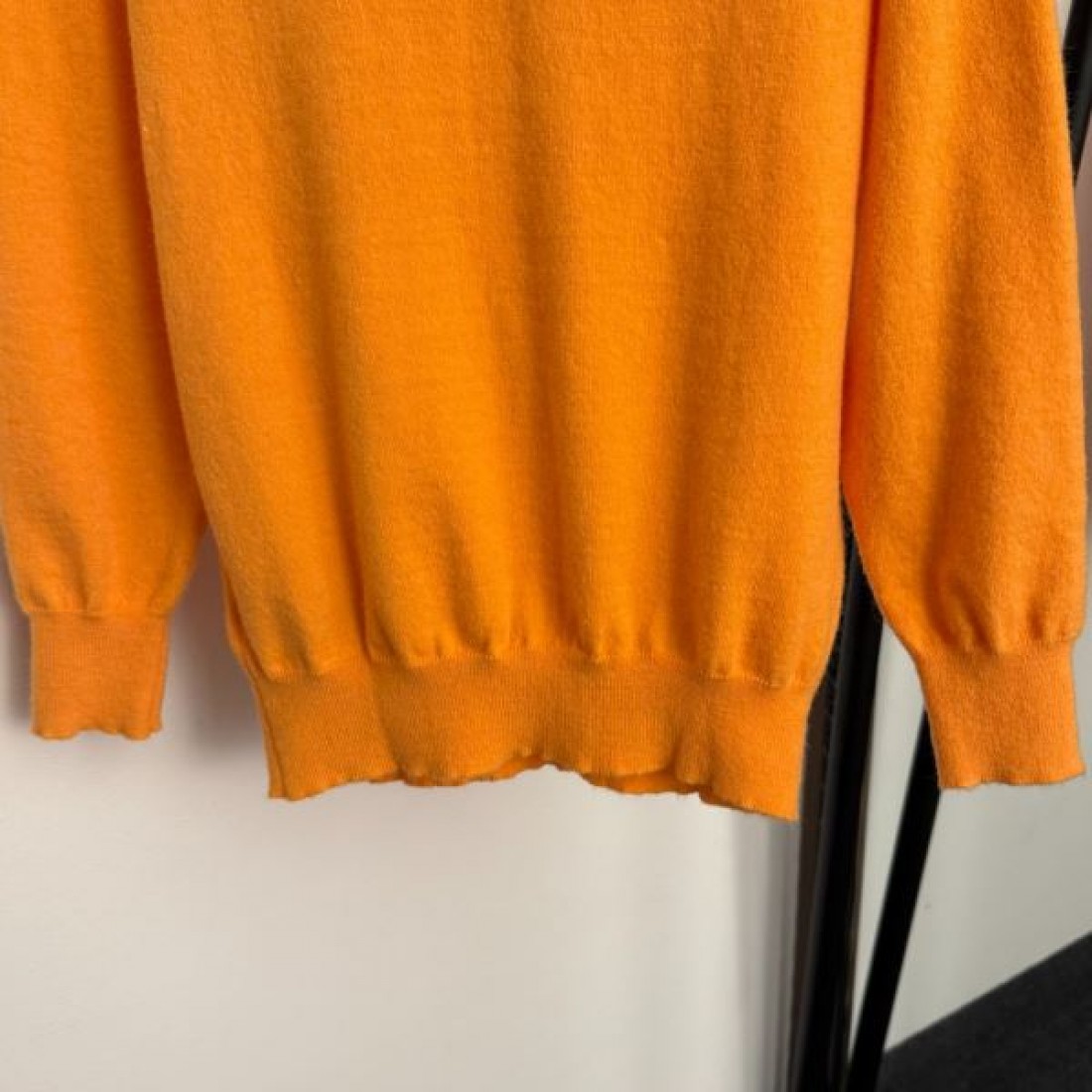 洗練デザイン 大人カジュアル FENDI フェンディ コピー 長袖ニット 上質素材 快適フィット