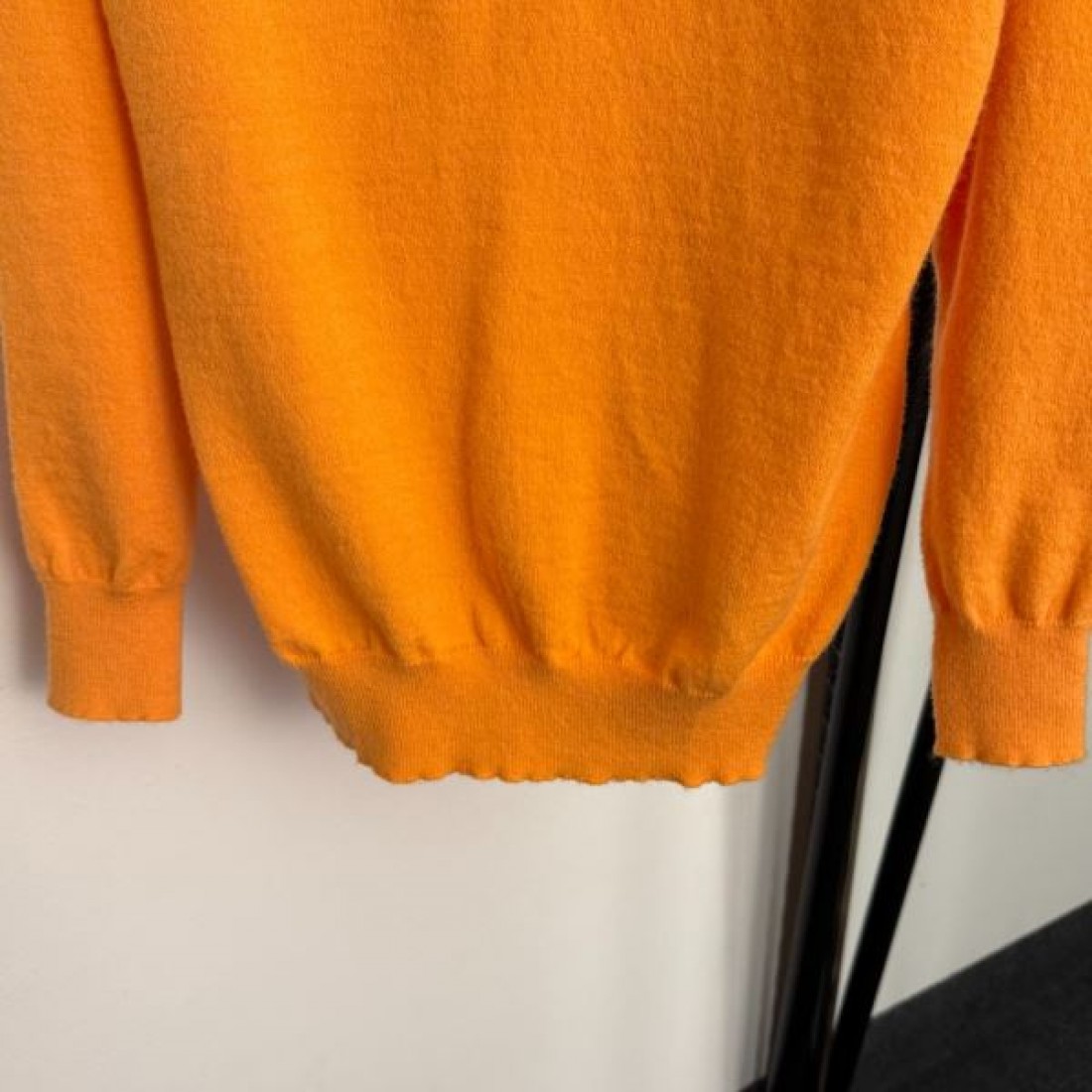 洗練デザイン 大人カジュアル FENDI フェンディ コピー 長袖ニット 上質素材 快適フィット