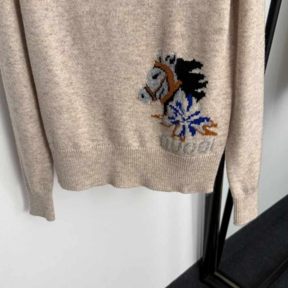  高級感 シンプル GUCCI グッチ コピー 長袖ニット 通気性良好 着心地抜群