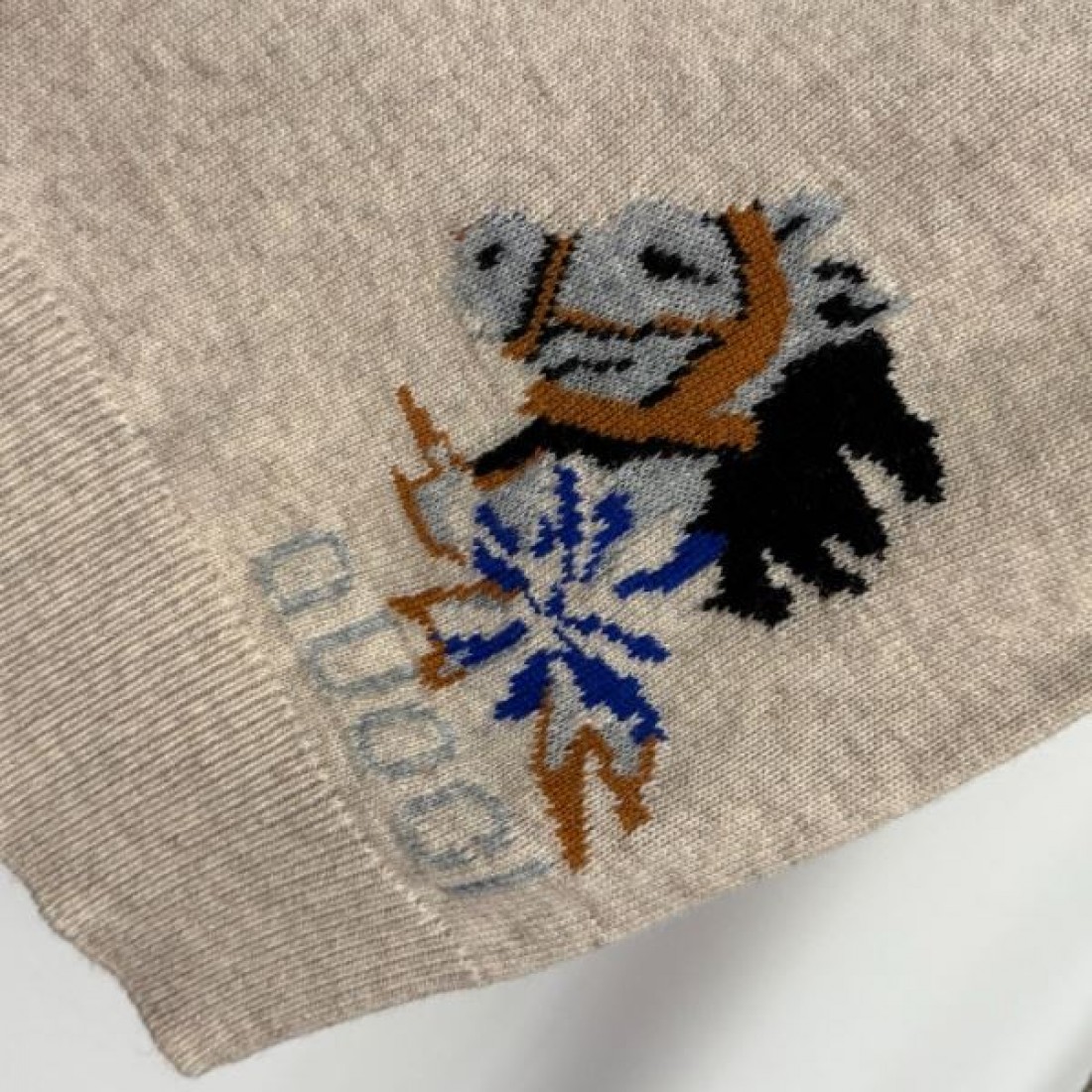  高級感 シンプル GUCCI グッチ コピー 長袖ニット 通気性良好 着心地抜群