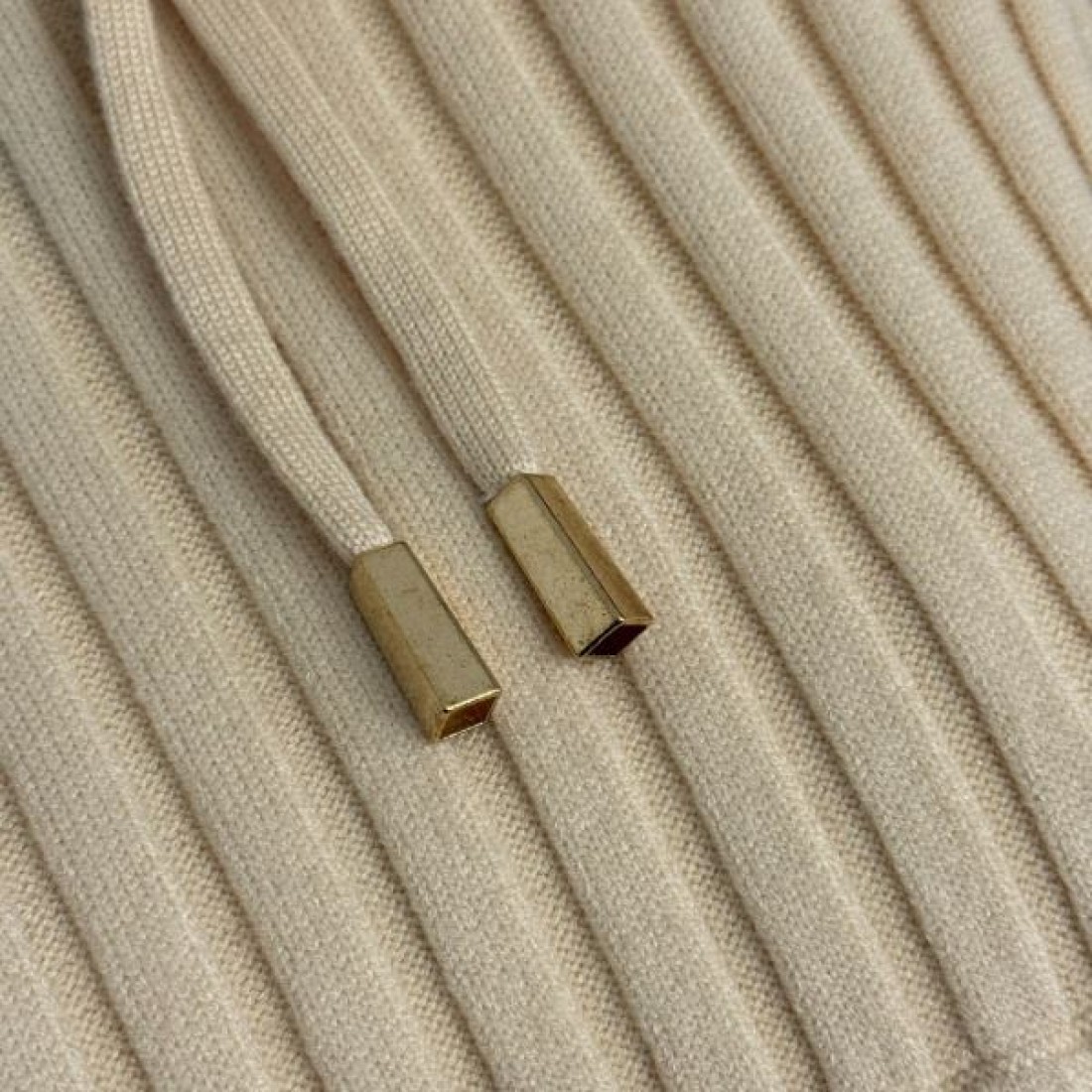 上品 高級感 洗練 HERMES エルメス コピー 長袖ニット 上質 大人向け 定番