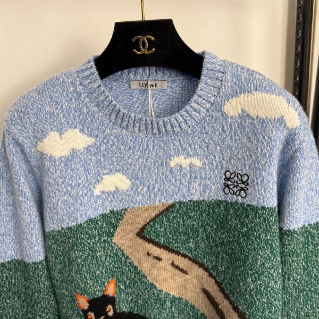 ナチュラル ミニマル 上質 LOEWE ロエベ コピー 長袖ニット 洗練 落ち着き 人気