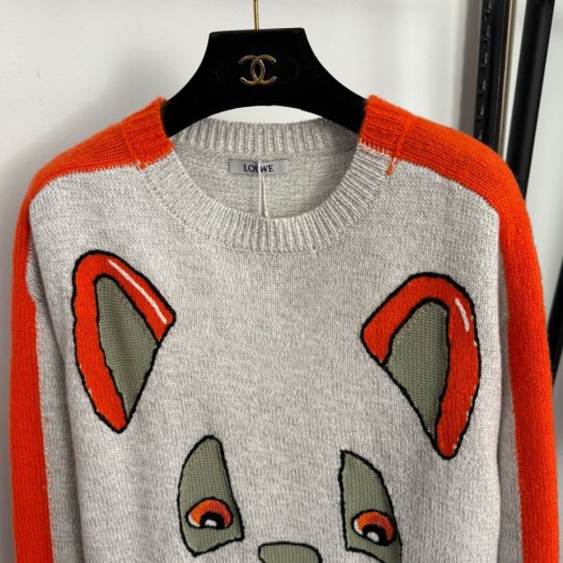  都会的 シンプル 高評価 LOEWE ロエベ コピー 長袖ニット 大人っぽい 定評 上品