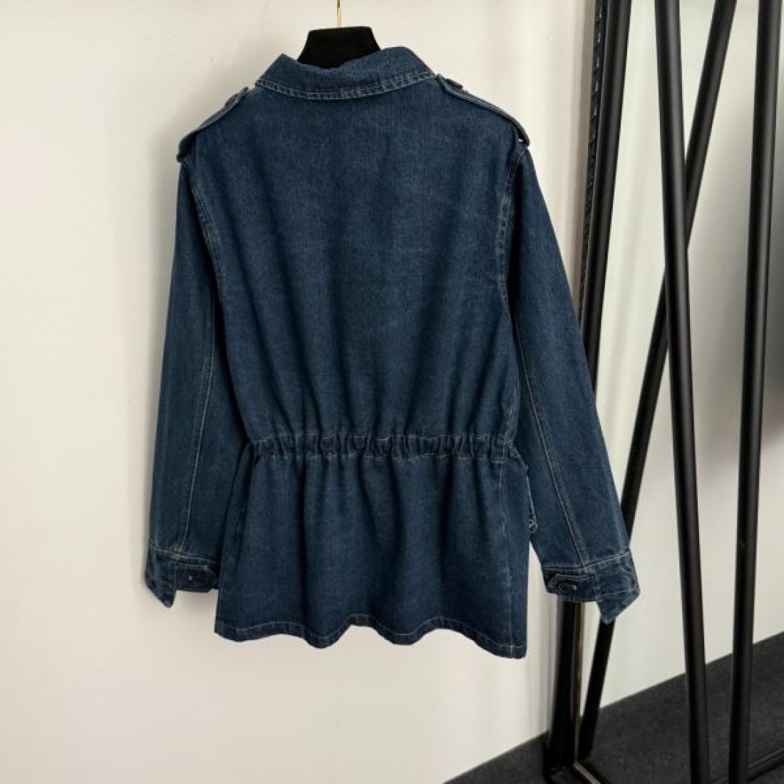 ラグジュアリー クール 存在感 LOUIS VUITTON ルイヴィトン コピー デニムジャケット