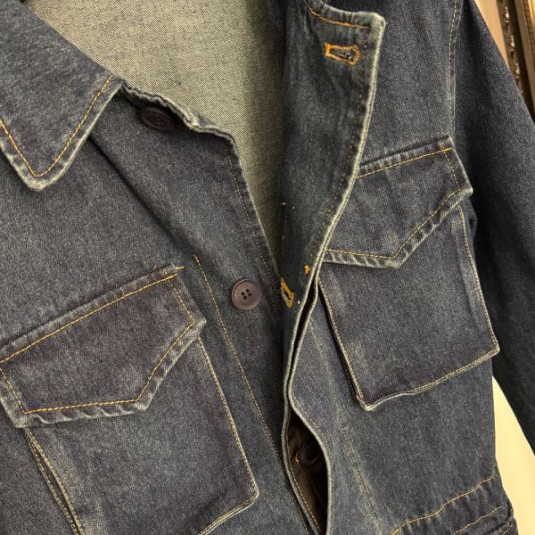 ラグジュアリー クール 存在感 LOUIS VUITTON ルイヴィトン コピー デニムジャケット