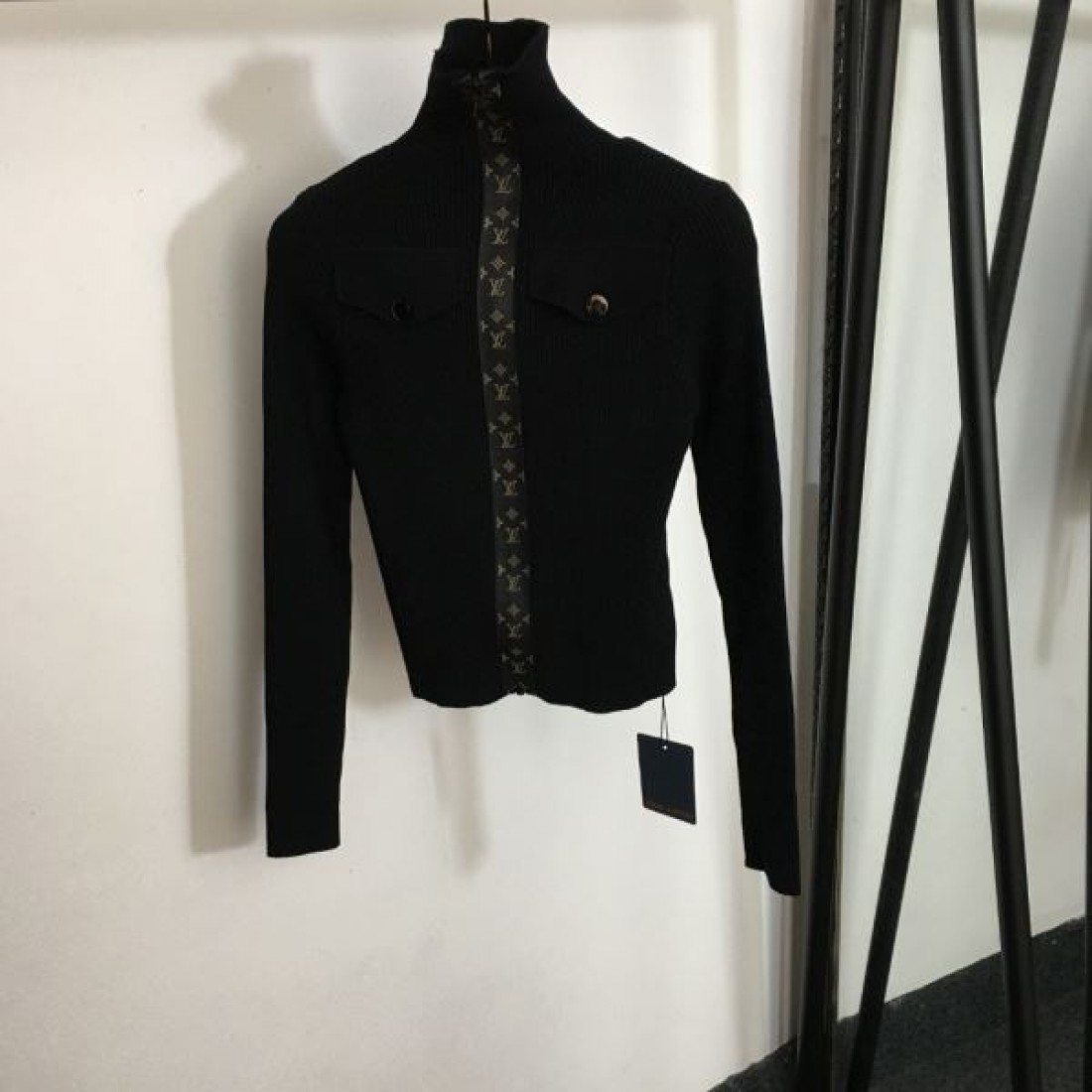 高級感 エレガント 上質 LOUIS VUITTON ルイヴィトン コピー ニット 洗練 定番 大人向け