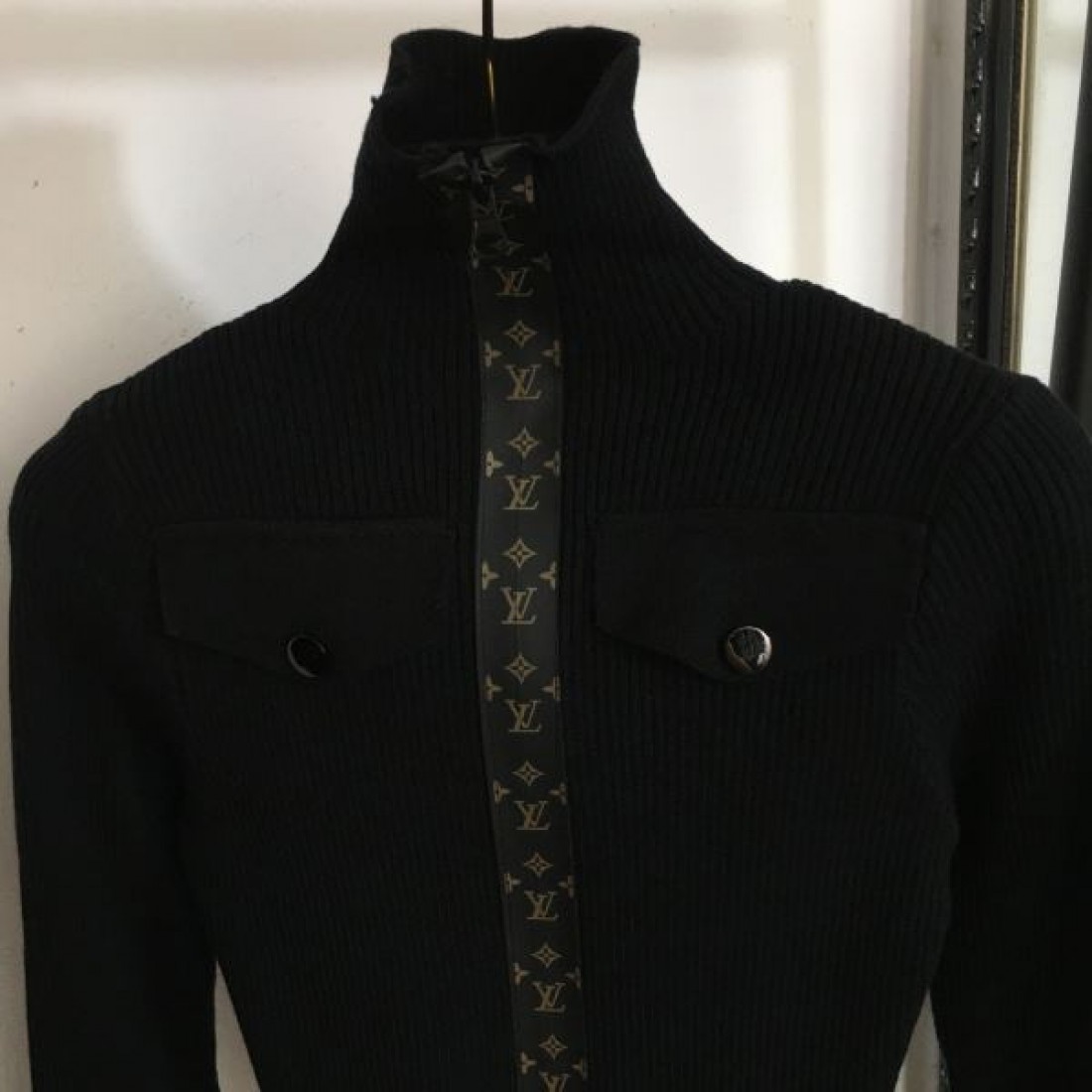 高級感 エレガント 上質 LOUIS VUITTON ルイヴィトン コピー ニット 洗練 定番 大人向け