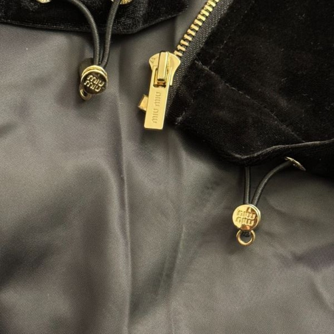 ガーリー 上品 トレンド MIU MIU ミュウミュウ コピー ジャケット 華やか おしゃれ 注目