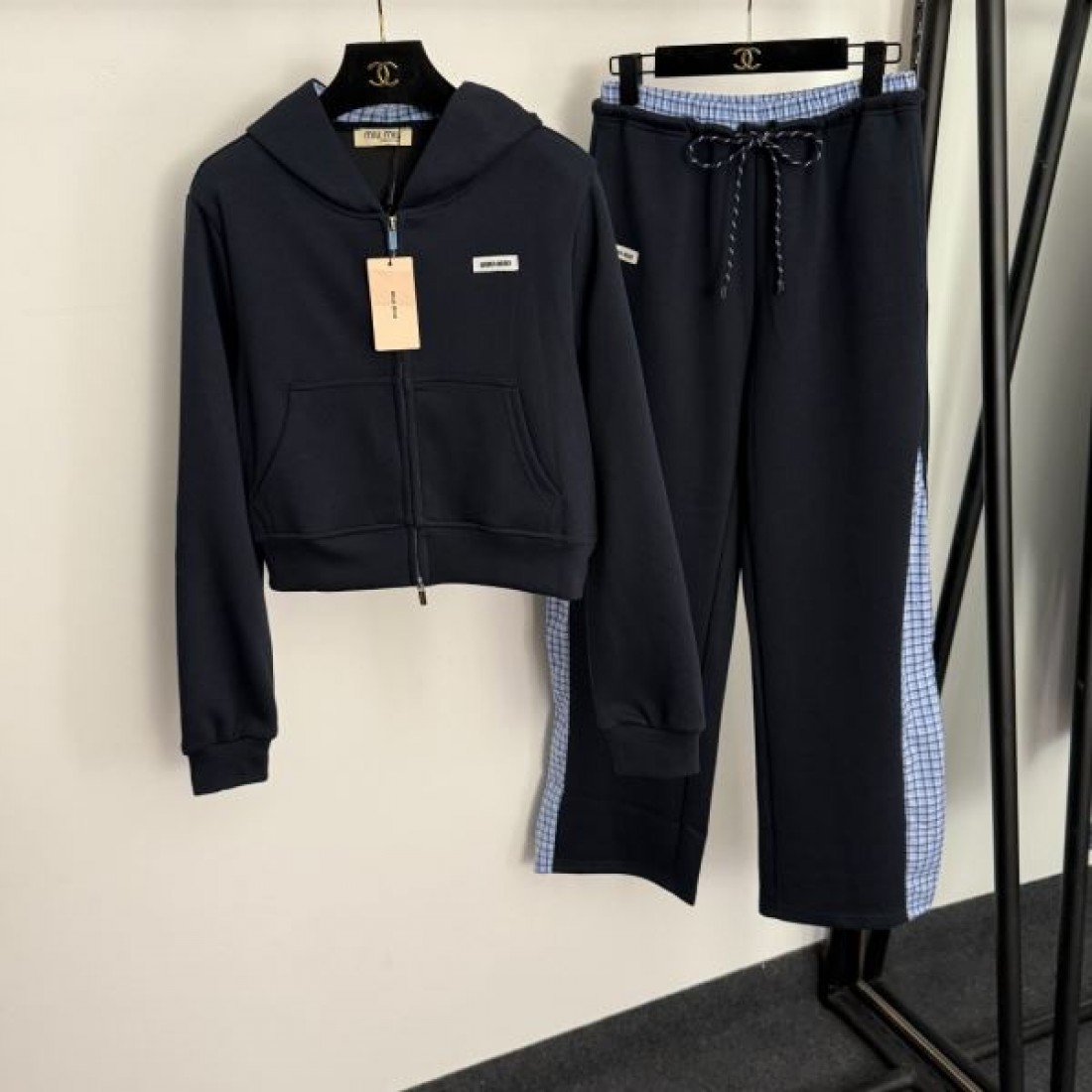 統一感 フェミニン 洗練 MIU MIU ミュウミュウ コピー セットアップ きれいめ