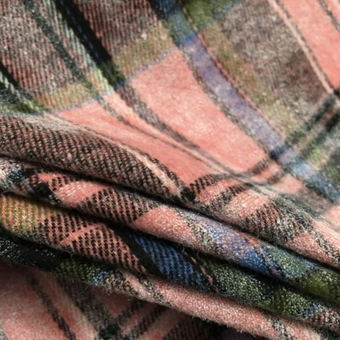 シンプル フェミニン 上品 MIU MIU ミュウミュウ コピー ニット 長袖シャツ 万能