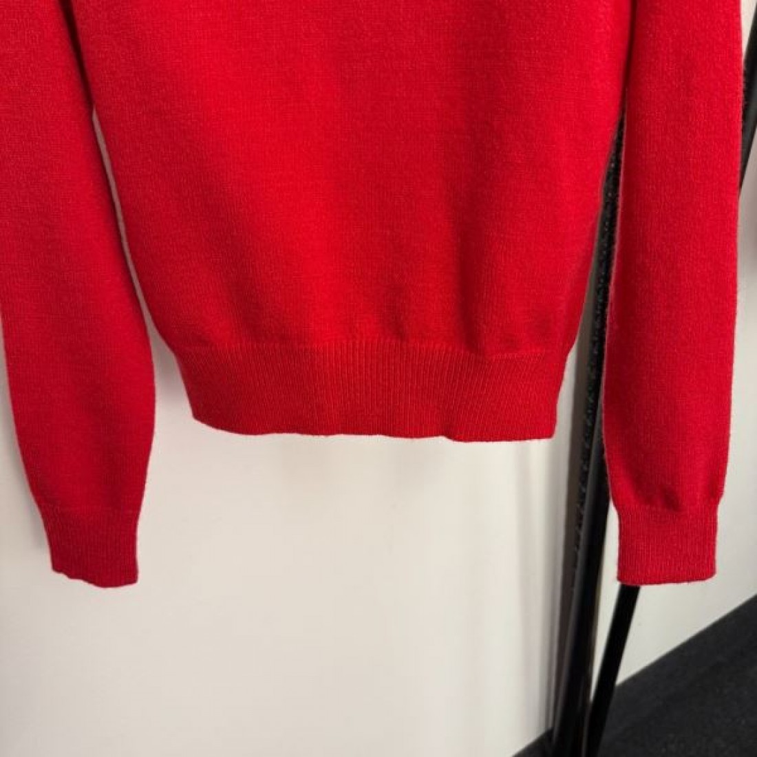 上品 ミニマル MIU MIU ミュウミュウ コピー ニット 万能 おしゃれ 洗練