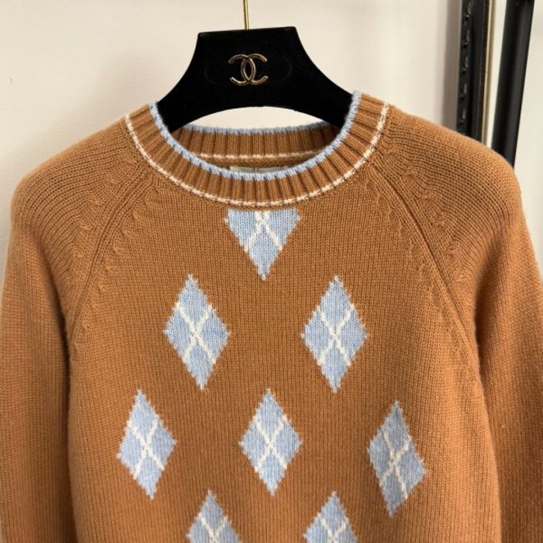 フェミニン 軽快 MIU MIU ミュウミュウ コピー ニット 女性的 きれいめ 高評価