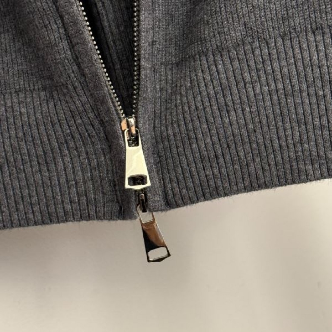 トレンド 上品 MIU MIU ミュウミュウ コピー セットアップ 統一感 おしゃれ