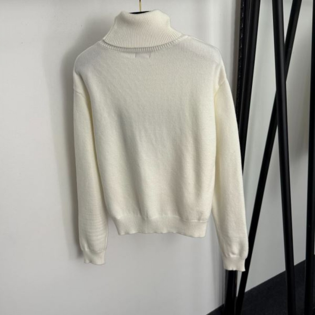 高級感 洗練 PRADA プラダ コピー ニット 上質 大人向け 定番