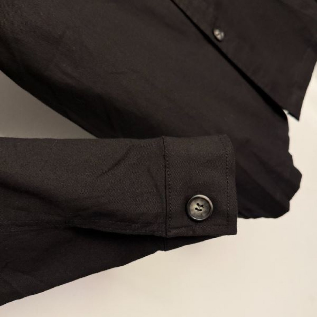 クラシック 上質 シンプル YSL イヴサンローラン コピー 長袖シャツ 大人っぽい