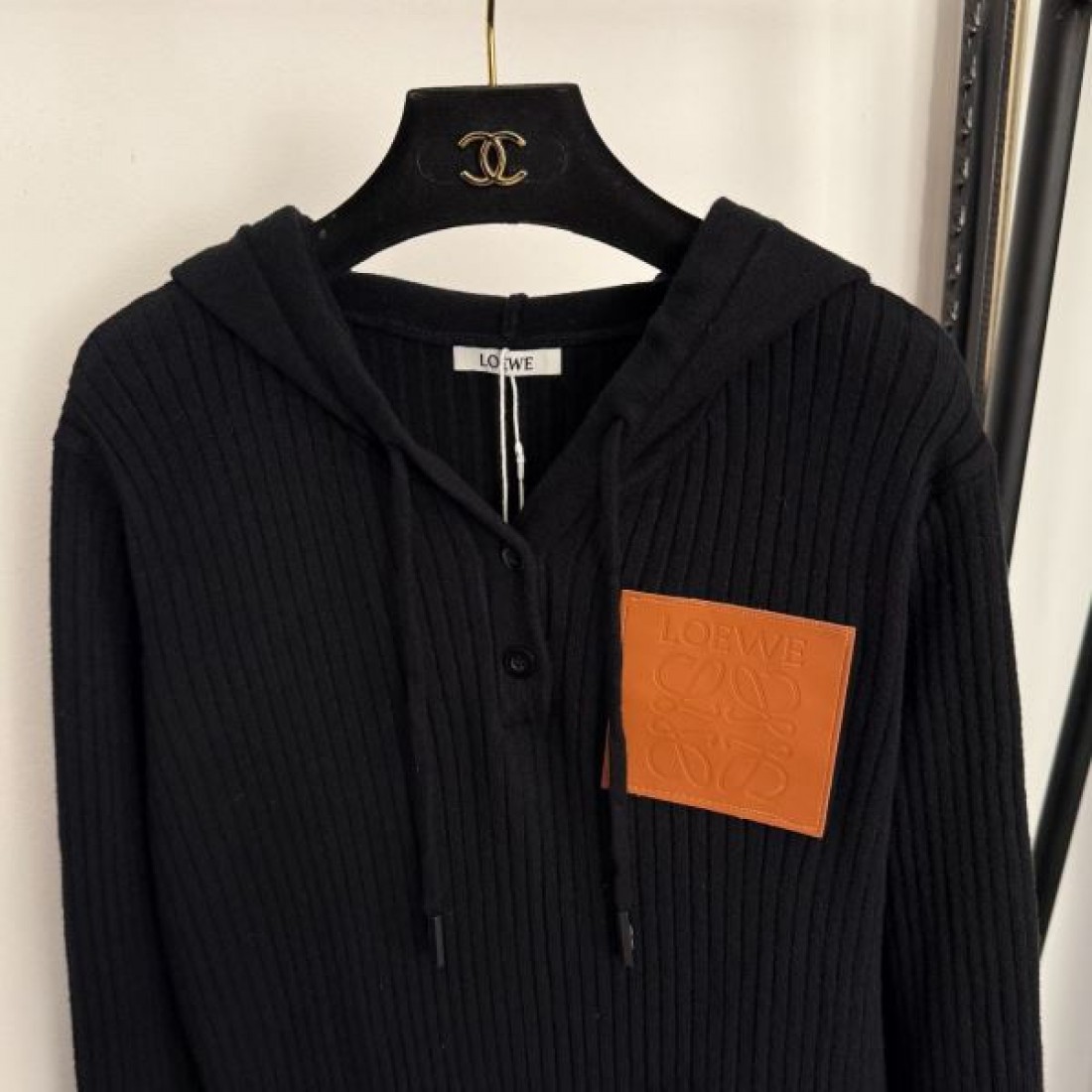 ナチュラル 上質 女性的 LOEWE ロエベ コピー ワンピース 落ち着き 大人向け