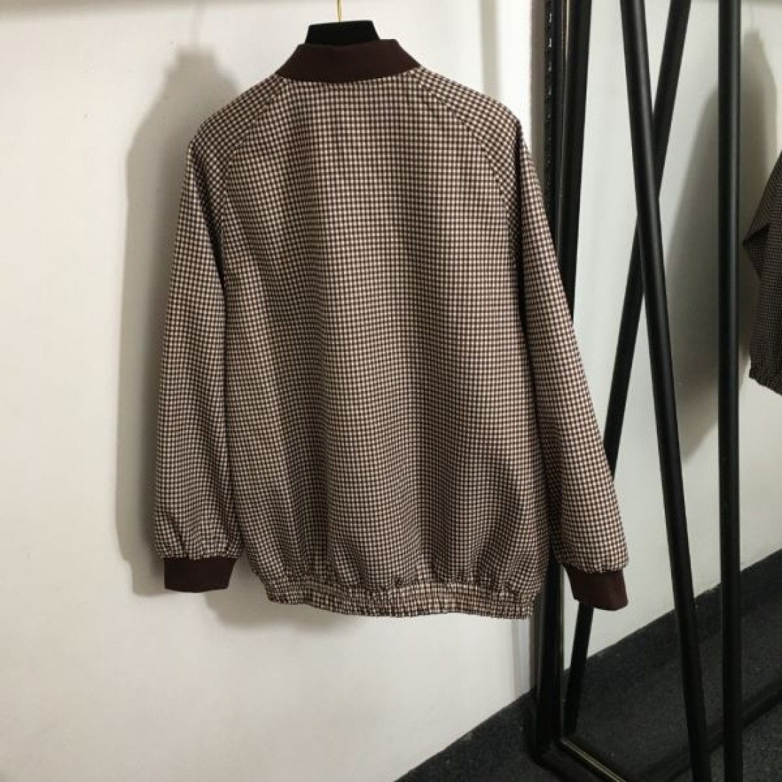 ガーリー 上品 軽やか MIU MIU ミュウミュウ コピー セットアップ 華やか 若々しい