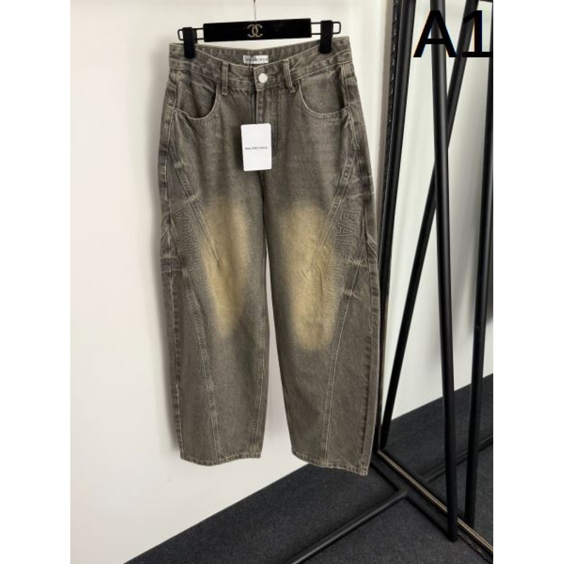 トレンド 前衛的 モード BALENCIAGA バレンシアガ コピー パンツ 存在感 主役級