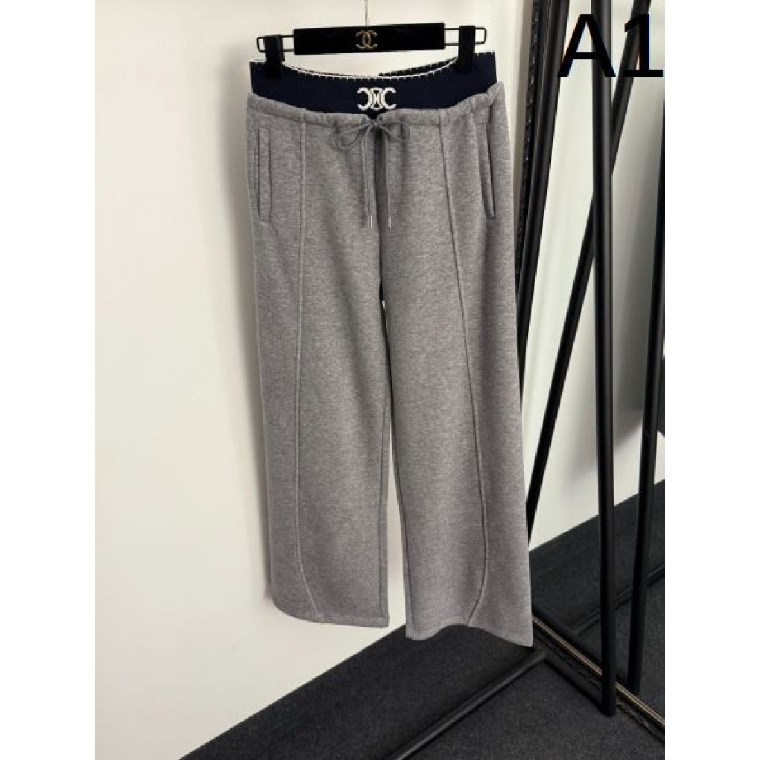 ミニマル 洗練 上質 CELINE セリーヌ コピー パンツ シンプル 大人向け