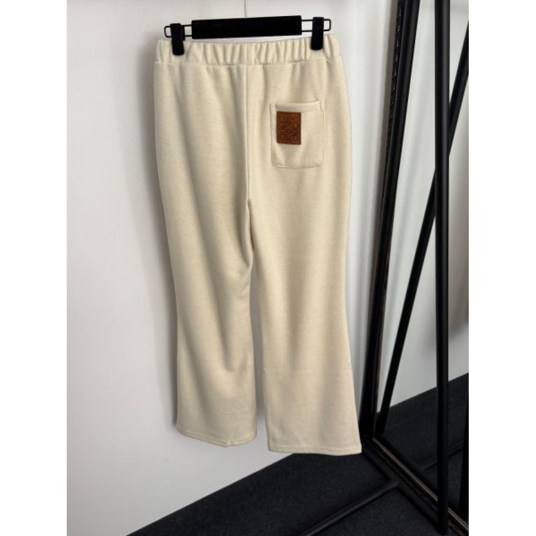 都会的 シンプル 高評価 LOEWE ロエベ コピー パンツ 上品 落ち着き 定評