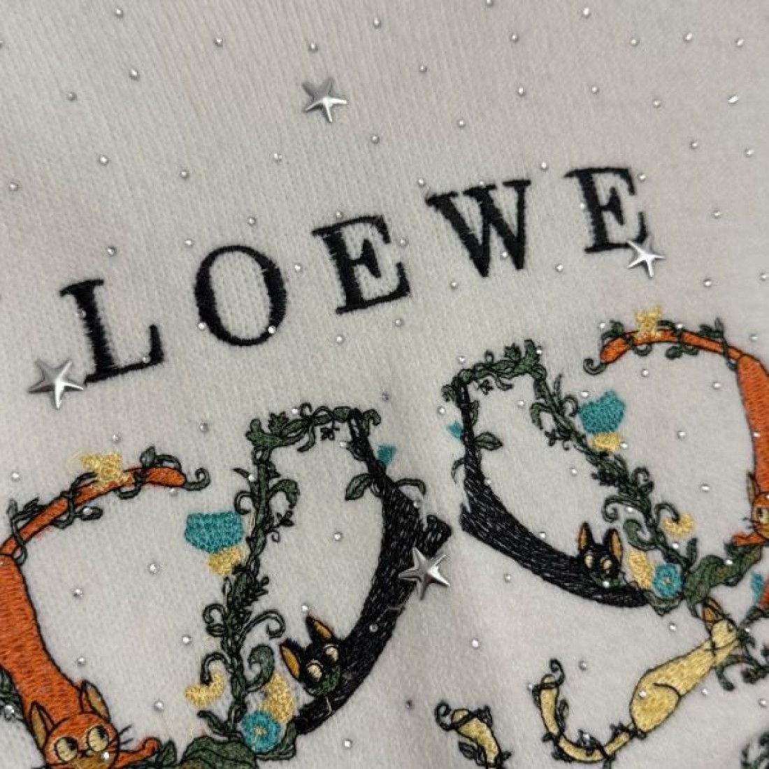 柔らかい 上質感 洗練 LOEWE ロエベ コピー ニット 着心地良し 大人向け 定番